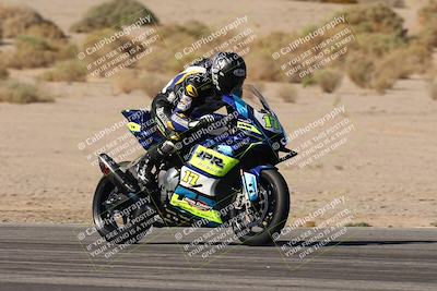 media/Oct-30-2025-Racers Edge (Thu) [[dabbdaf680]]/3-B Group/Session 2 (Bowl Exit)/